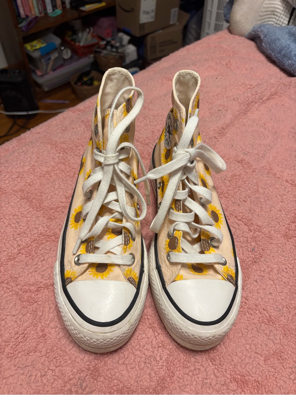 Converse platform Canvas High-Tops with Yellow Sunflower Print - Picture 2 of 7